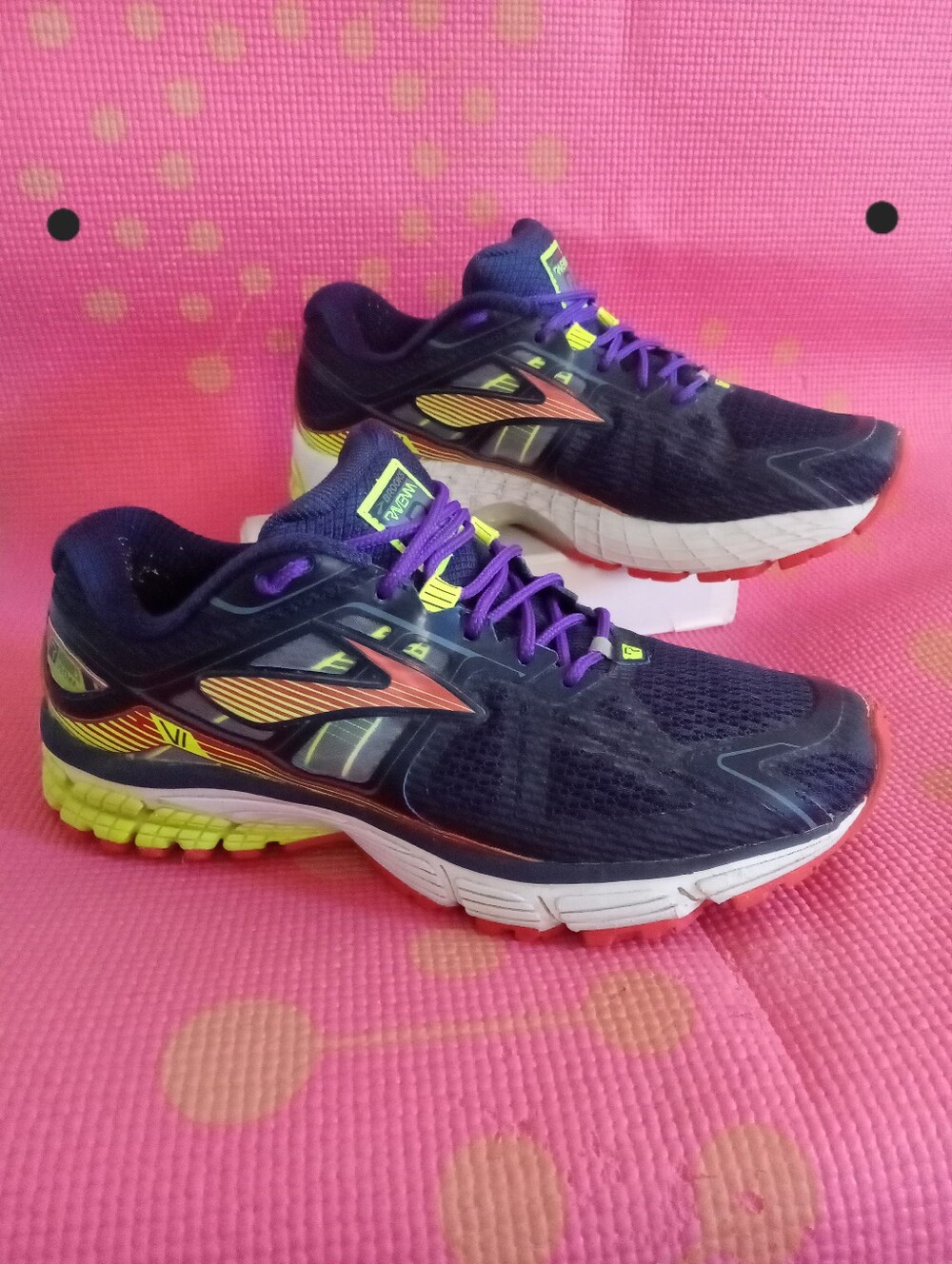 Brooks Ravenna 6 Running Multicolor Shoes. Mens Size 8.5